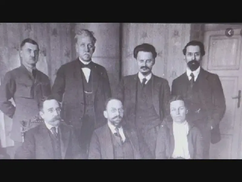 Featured image of post A Força e o Mito do Ocidente Pacífico: O abolicionista John Brown e Trotsky (tratado Brest-Litovski)
