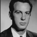 Leitura noturna IV: Charles H. Kahn - Existência na Filosofia Grega?
