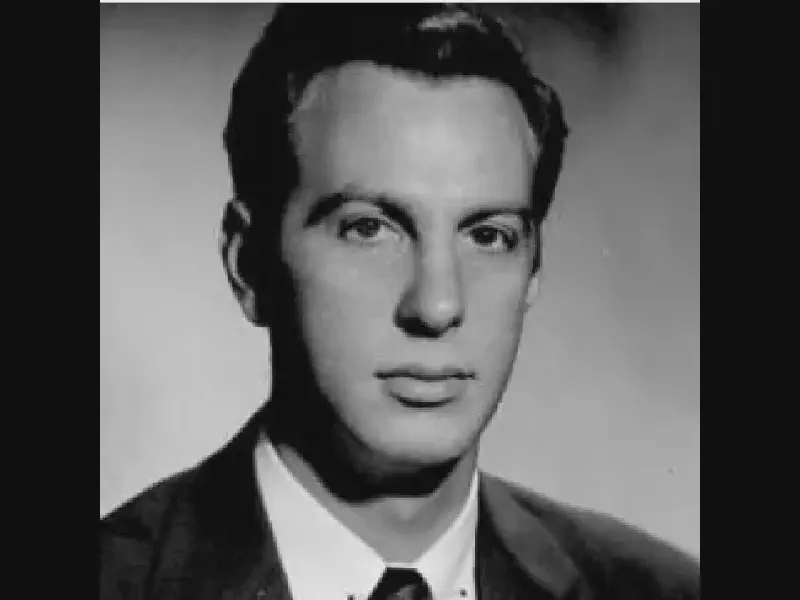 Featured image of post Leitura noturna IV: Charles H. Kahn - Existência na Filosofia Grega?
